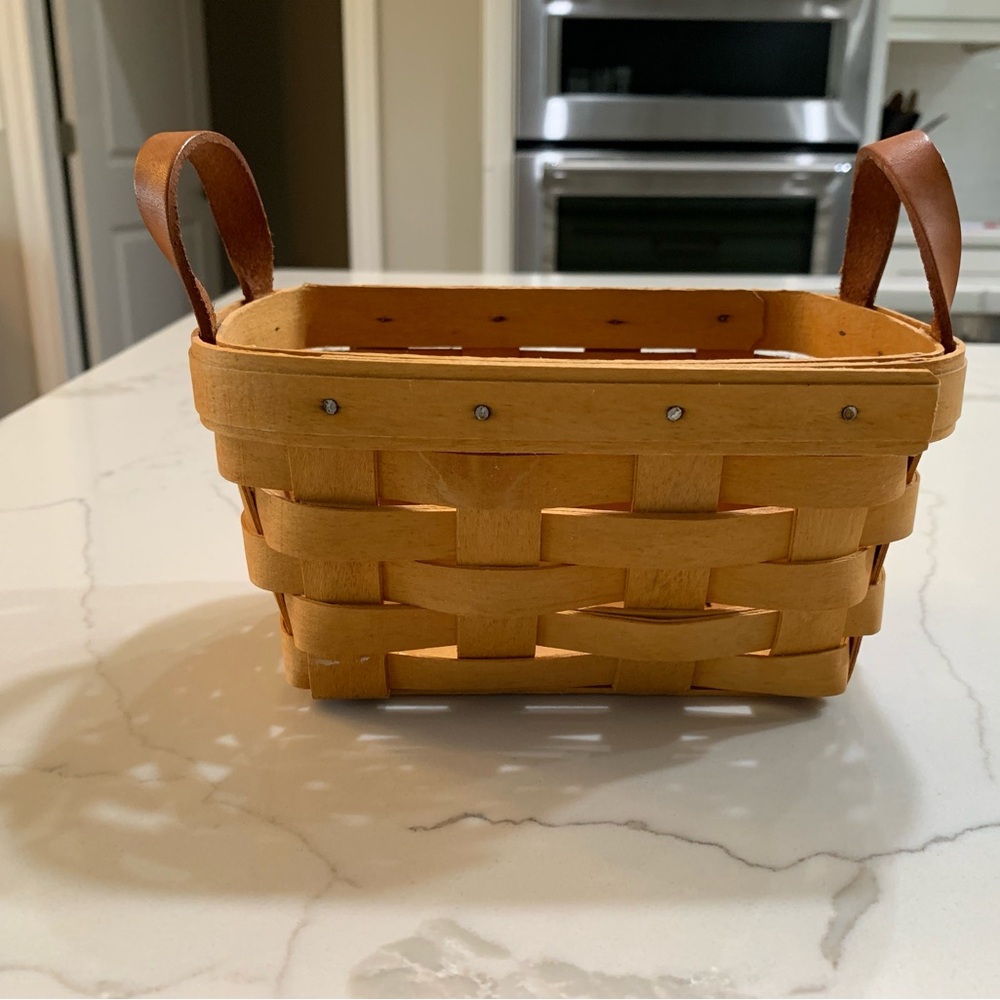 1998 Longaberger Tea Basket